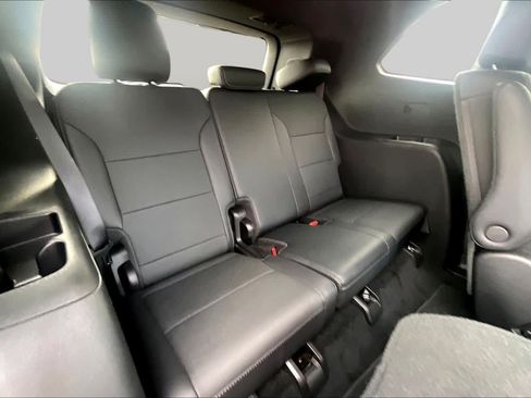 Used 2025 Buick Enclave Preferred FWD image 35