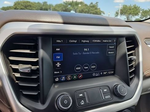 Used 2023 GMC Acadia SLT AWD/4WD image 13