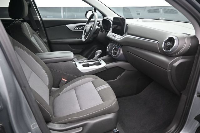 Used 2025 Chevrolet Blazer LT FWD image 20