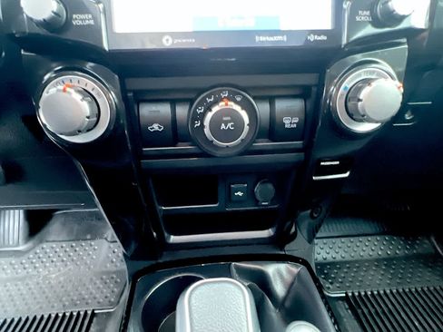 Used 2020 Toyota 4Runner TRD Off-Road Premium image 19