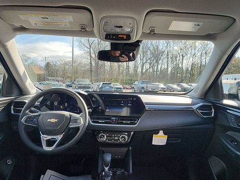 New 2026 Chevrolet TrailBlazer LT w/ Convenience Package FWD image 24