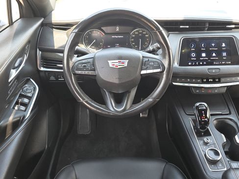 Used 2022 Cadillac XT4 Sport w/ Enhanced Visibility Package FWD image 15