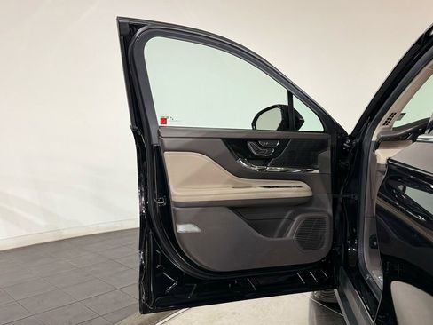 Used 2022 Lincoln Corsair Grand Touring image 33