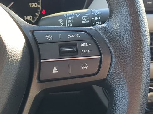 Certified 2024 Honda HR-V LX image 18