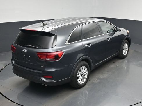 Used 2020 Kia Sorento LX image 47