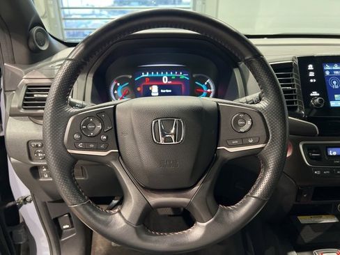 Used 2022 Honda Pilot TrailSport image 35