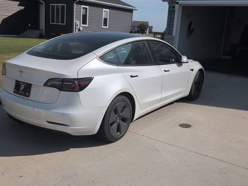 Used 2021 Tesla Model 3 Standard Range Plus RWD image 6