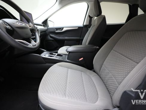 Used 2022 Ford Escape SE FWD image 10