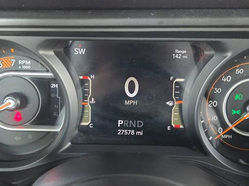 Used 2025 Jeep Wrangler Unlimited Rubicon image 29