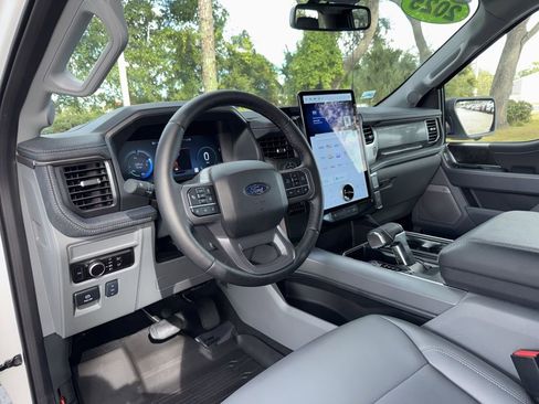 Used 2025 Ford F150 Lightning Flash image 20