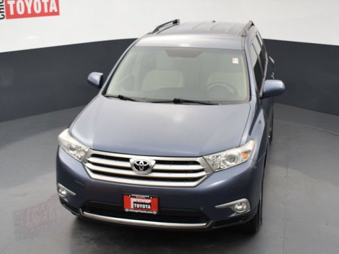 Used 2012 Toyota Highlander FWD w/ Tech Pkg image 27