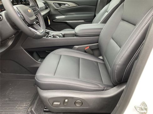 New 2026 Chevrolet Traverse LT w/ Sun and Wheel Package image 25
