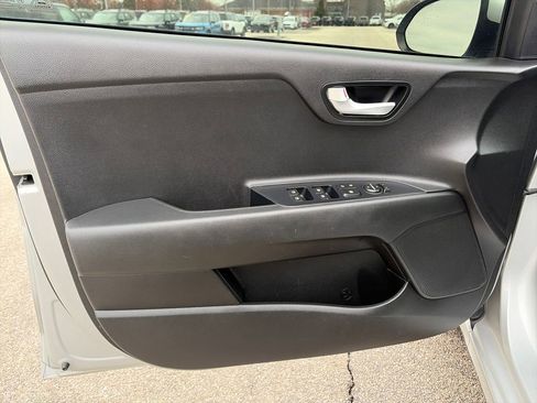 Used 2018 Kia Rio S image 14
