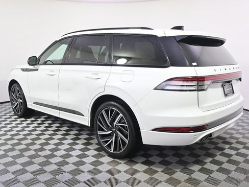 New 2026 Lincoln Aviator Black Label w/ Jet Appearance Package AWD/4WD image 3