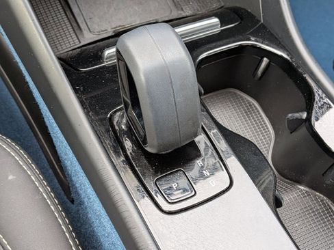 Used 2022 Volvo C40 P8 Recharge Ultimate image 13