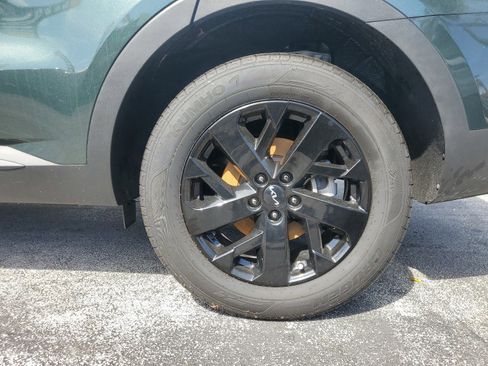Used 2023 Kia Sorento S image 27