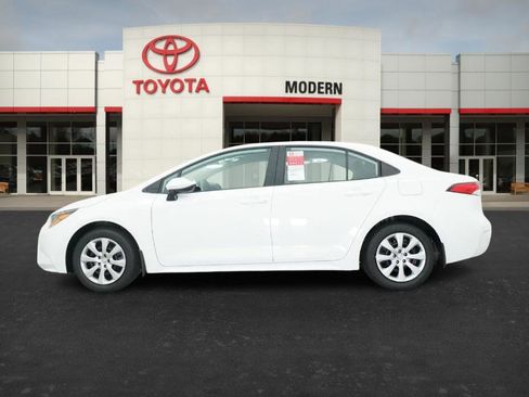 New 2026 Toyota Corolla LE image 10