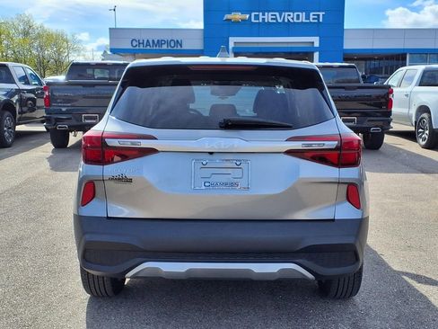 Used 2022 Kia Seltos LX AWD/4WD image 5