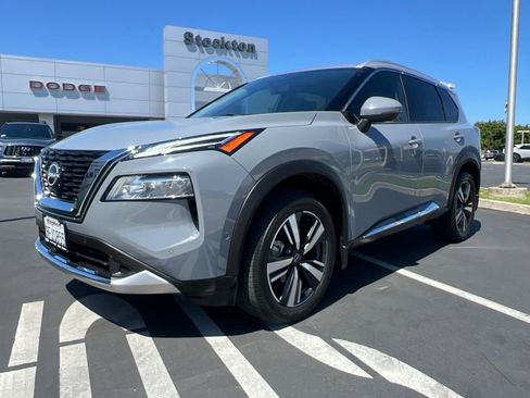 Used 2023 Nissan Rogue Platinum w/ Platinum Premium Package FWD image 4