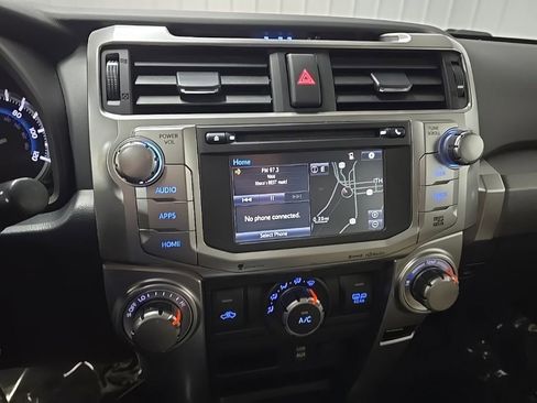 Used 2016 Toyota 4Runner SR5 Premium image 25