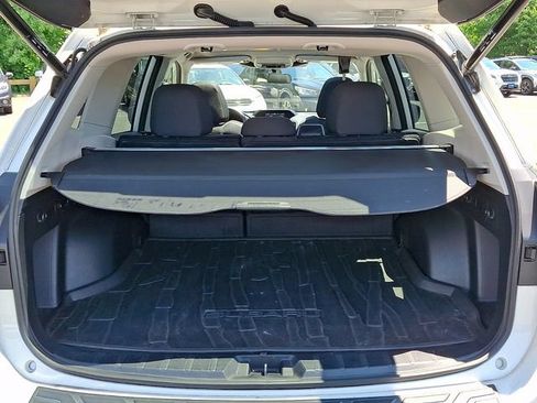 Used 2022 Subaru Forester Premium AWD/4WD image 32