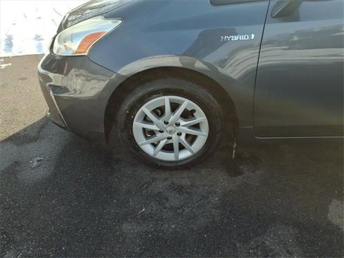 Used 2013 Toyota Prius V Two image 4