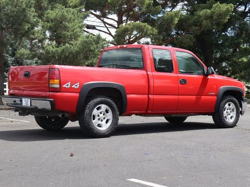 Used 2002 Chevrolet Silverado 1500 4x4 Extended Cab w/ Heavy Duty Suspension Pkg image 5