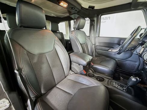 Used 2017 Jeep Wrangler Unlimited Sahara image 24