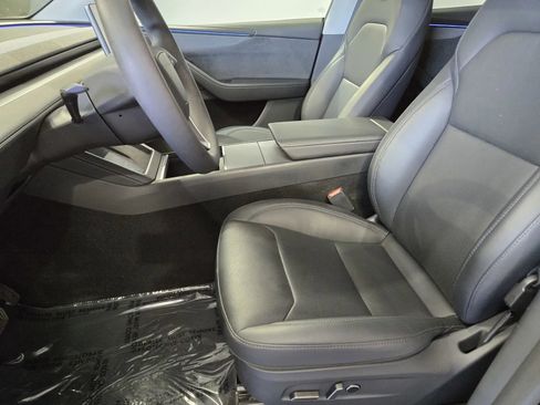 Used 2026 Tesla Model Y Long Range image 14