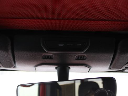 Used 2020 Jeep Wrangler Unlimited Sahara w/ Uconnect 4C Nav & Sound Group AWD/4WD image 33