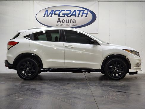 Used 2021 Honda HR-V Sport image 3