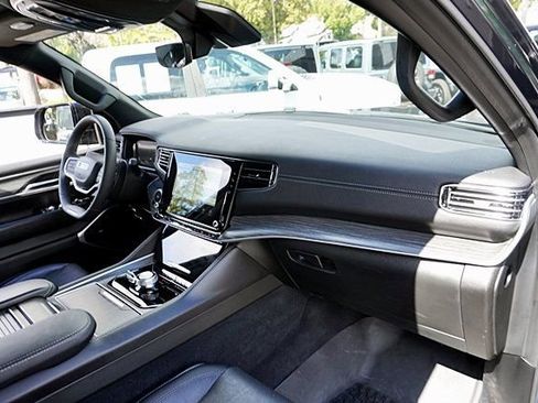 Used 2023 Jeep Wagoneer Series II w/ Premium Group I AWD/4WD image 10