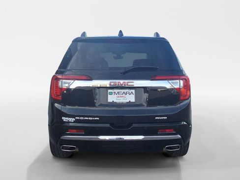 Used 2023 GMC Acadia Denali w/ Black Diamond Edition image 4