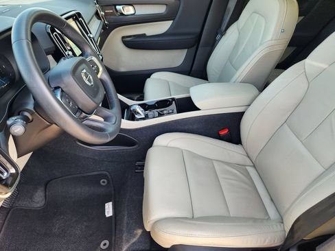 Used 2023 Volvo XC40 B5 Ultimate w/ Protection Package Premier AWD/4WD image 13