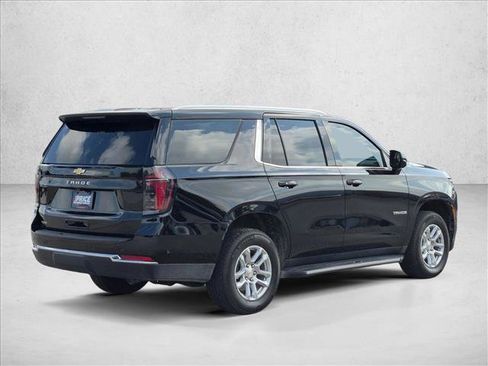 Used 2025 Chevrolet Tahoe LS RWD image 5
