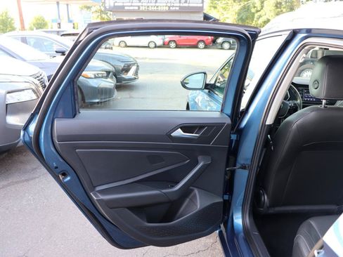 Used 2020 Volkswagen Jetta SE FWD image 24