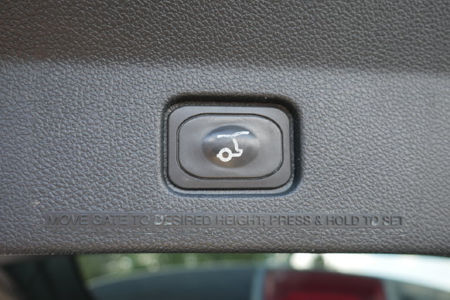 Used 2018 Ford Explorer Limited FWD image 12