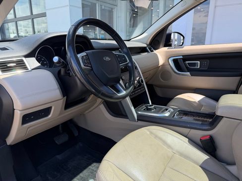 Used 2017 Land Rover Discovery Sport HSE AWD/4WD image 13