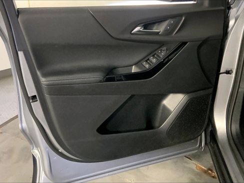 Used 2026 Chevrolet Equinox LT FWD image 24