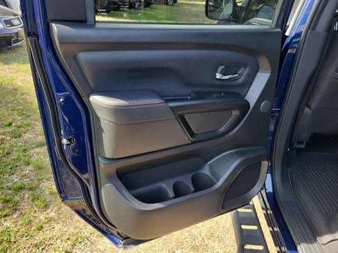 Used 2024 Nissan Titan PRO-4X w/ Pro-4x Convenience Package AWD/4WD image 27