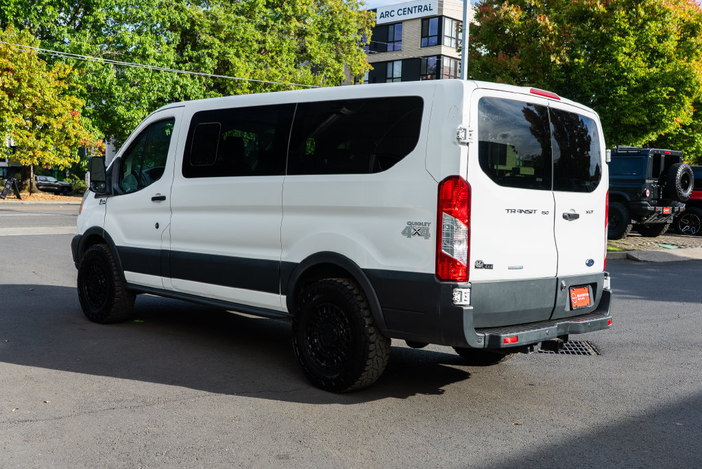 Used 2018 Ford Transit 150 XLT RWD image 4