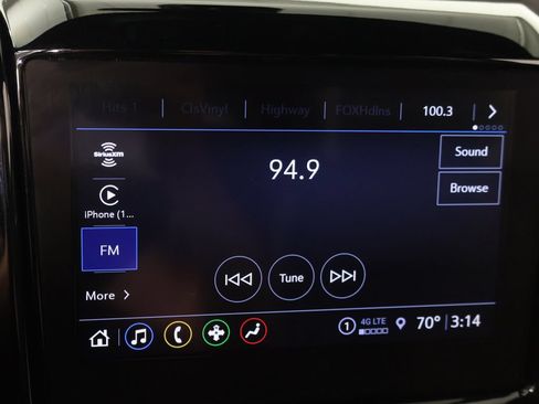 Used 2023 Chevrolet Traverse LT AWD/4WD image 52
