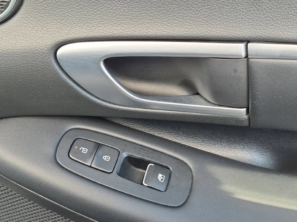 Used 2025 Hyundai Sonata SEL FWD image 34