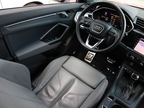 Used 2020 Audi Q3 2.0T Premium Plus w/ Premium Plus Package AWD/4WD image 24