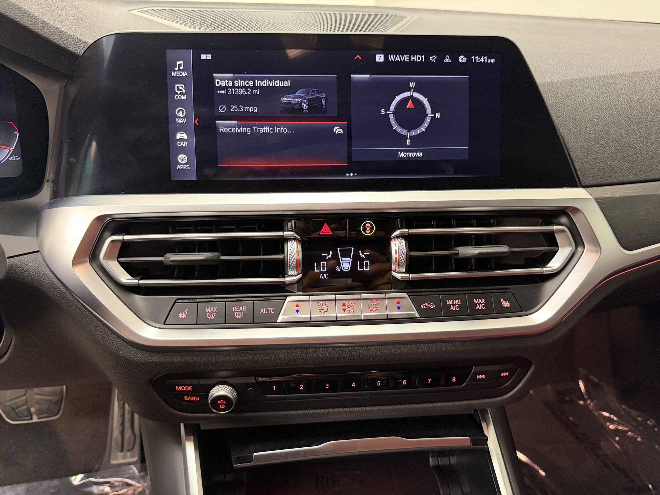 Certified 2022 BMW 330i Sedan w/ M Sport Package RWD image 18