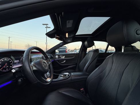 Used 2018 Mercedes-Benz E 300 image 30