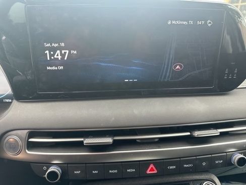 Used 2024 Hyundai Palisade Limited FWD image 4