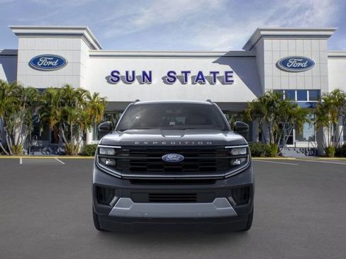 New 2026 Ford Expedition Platinum w/ Driver's Package image 8