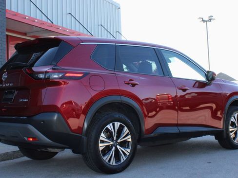 Used 2023 Nissan Rogue SV AWD/4WD image 14