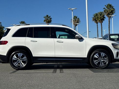 Certified 2025 Mercedes-Benz GLB 250 image 3